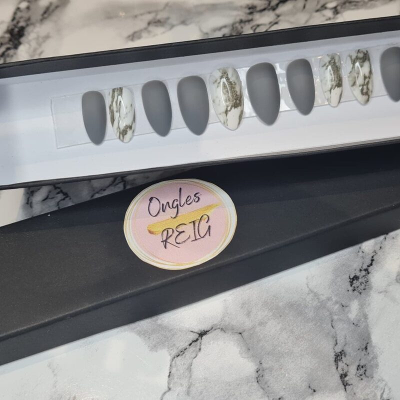 ongles marbre